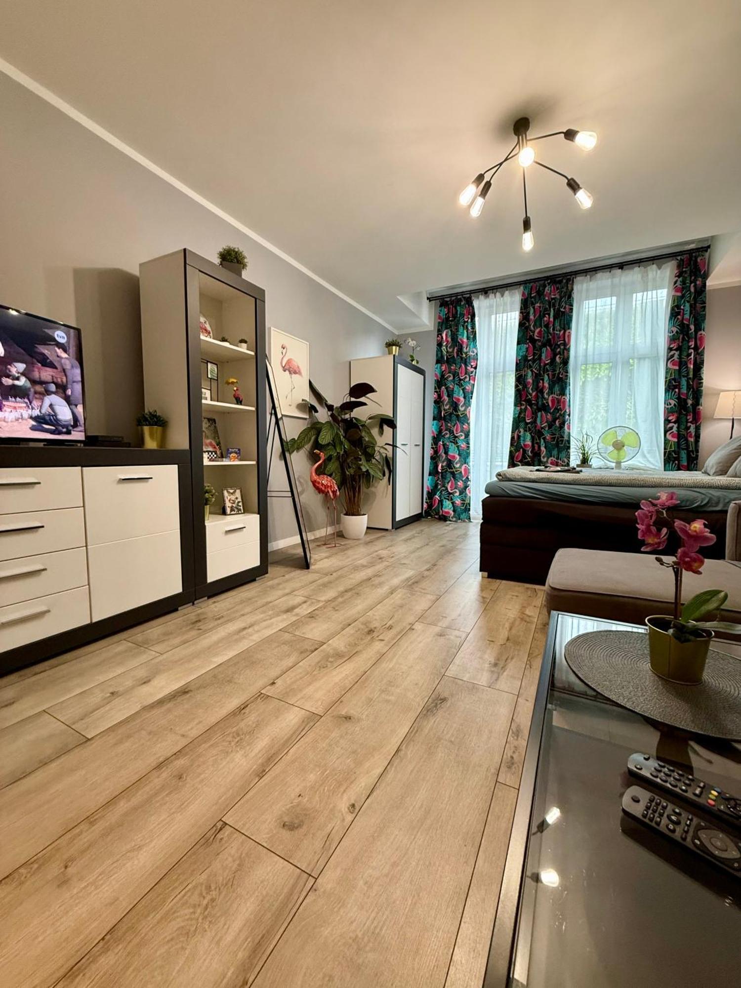 Apartament Flaming Z Balkonem - Scisle Centrum Naprzeciwko Pkp I Pks - Self Check In - Darmowy Parking - Pozne Wymeldowanie - Wystawiamy Fv Opole Dış mekan fotoğraf
