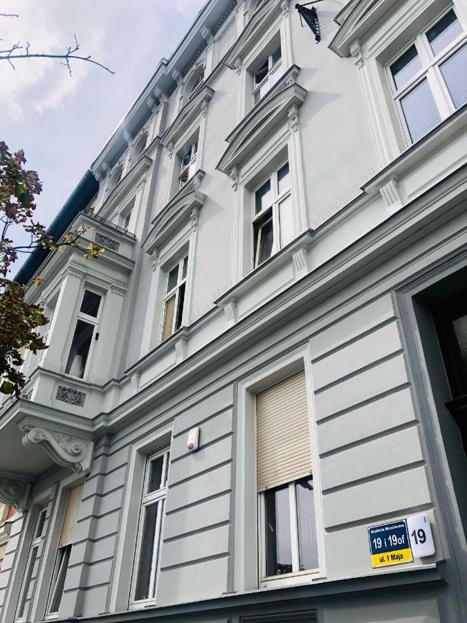 Apartament Flaming Z Balkonem - Scisle Centrum Naprzeciwko Pkp I Pks - Self Check In - Darmowy Parking - Pozne Wymeldowanie - Wystawiamy Fv Opole Dış mekan fotoğraf